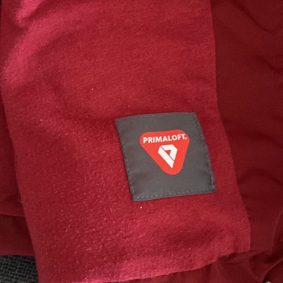 Red Gap hooded puffer vest with detachable faux fur - Picture 5 of 9